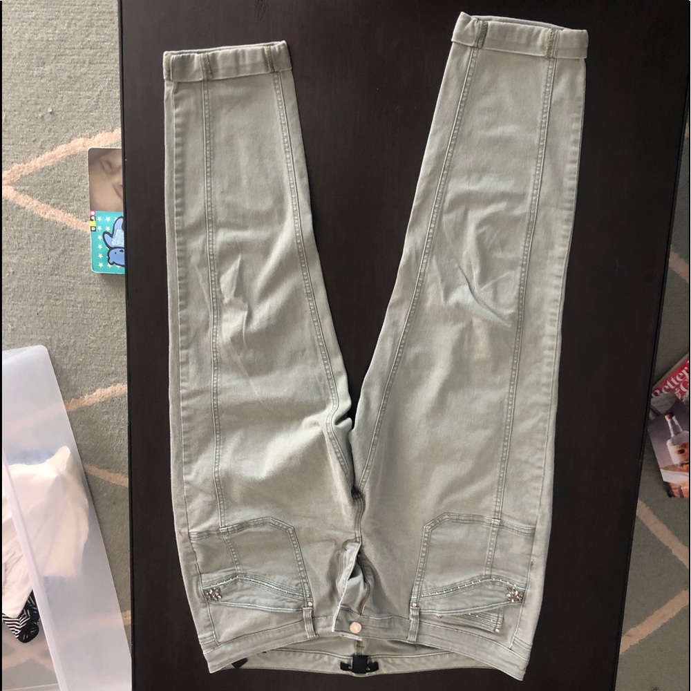 Olive Cropped Jeans